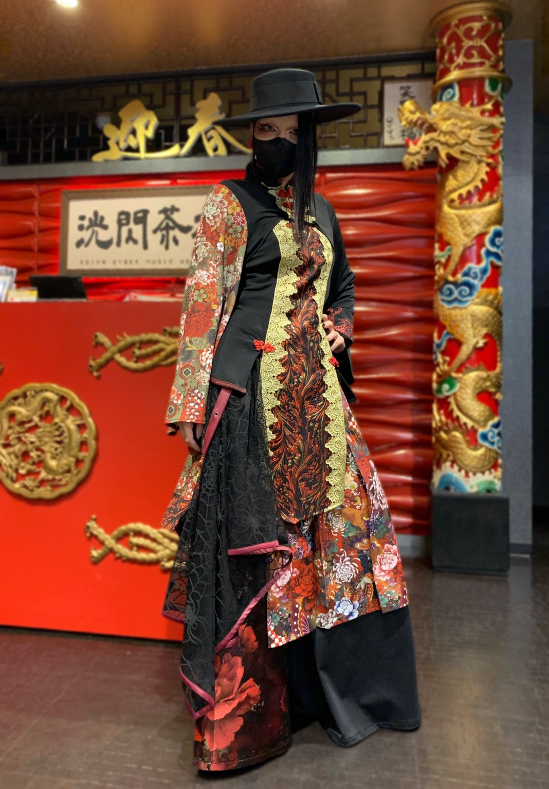 お値下げQutieFlash キューティーフラッシュ チャイナショートカーデ qutie frash チャイナショートカーデ 白 カーディガン / Cardigan